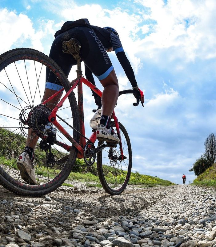 Viviamo in un posto bellissimo pieno di strade bianche