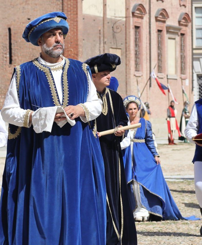 Aspettando il Palio: Tanaro Trincere Torrazzo. &quot; Per noi il Palio dura tutto l'anno. All'interno del Borgo una scuderia&quot;
