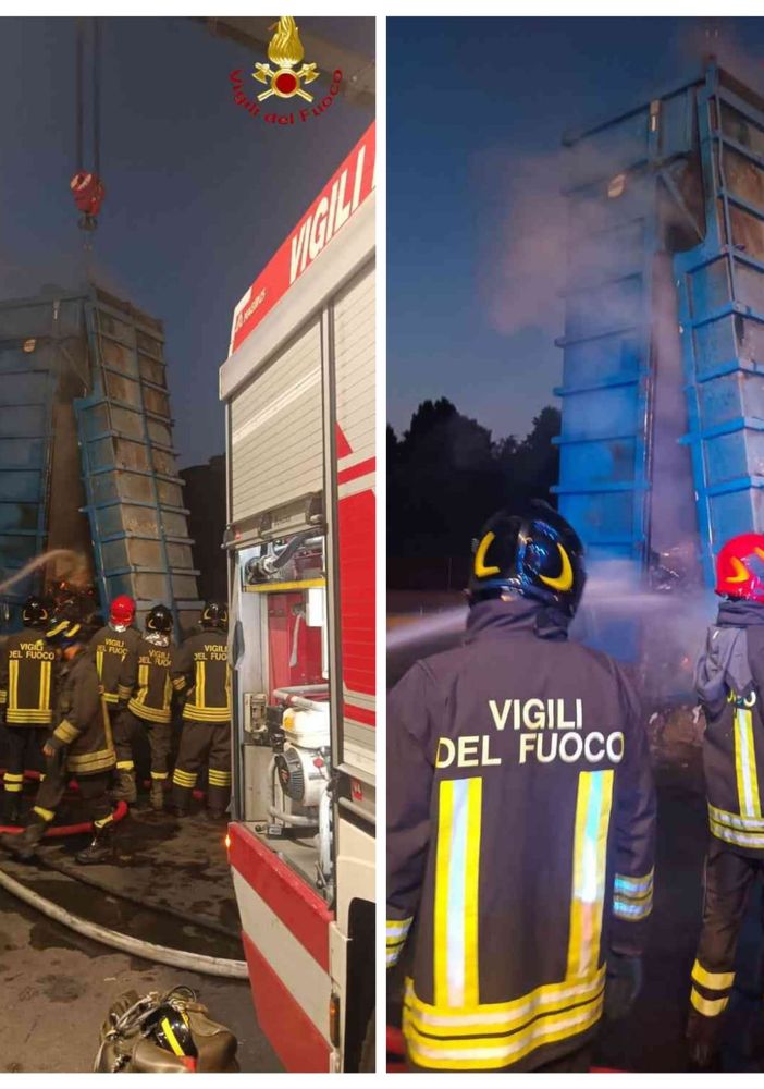 Va a fuoco un compattatore di carta alla Smurfit Kappa di Asti