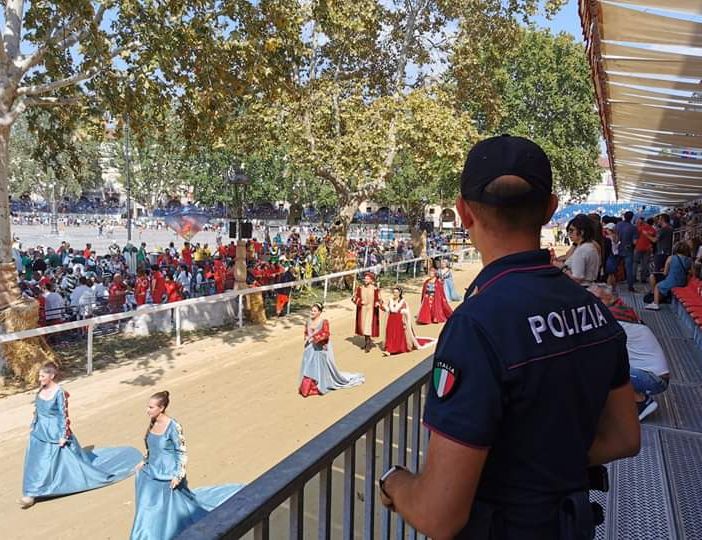 La macchina della sicurezza per il Palio lavora a pieno regime: in campo unità cinofile, artificieri  e unità operative di primo intervento per la gestione di situazioni critiche