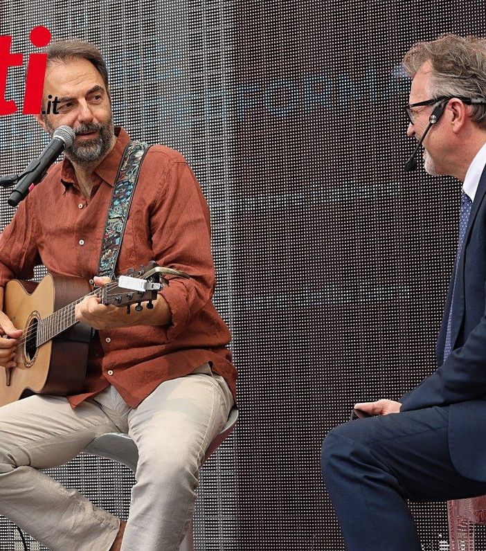 Neri Marcorè sul palco del Barbera Wine Festival