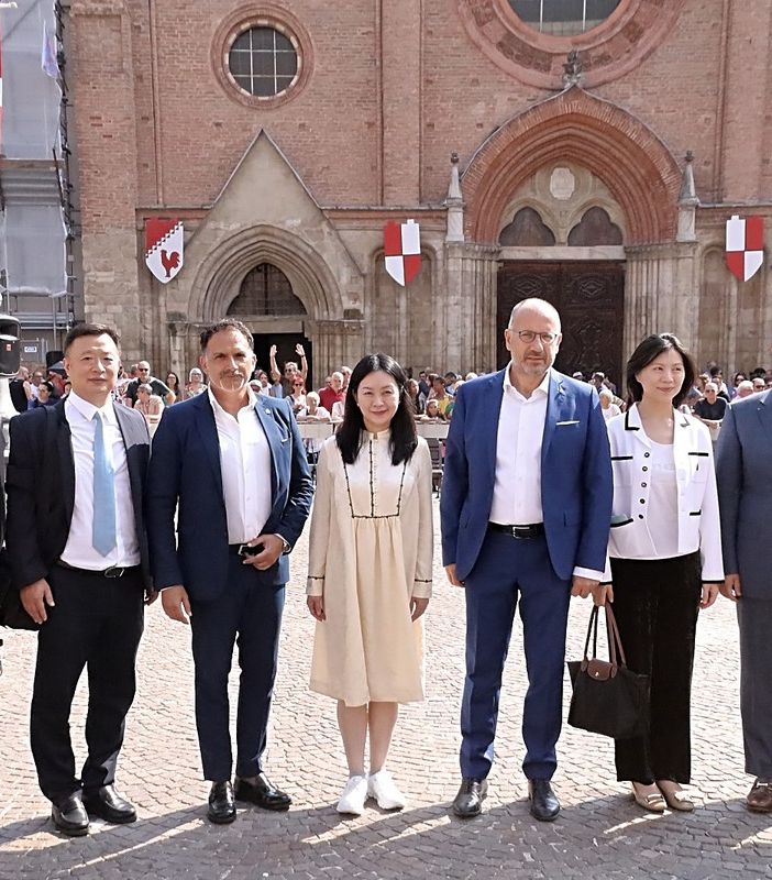La sindaca con Rasero, l'assessore Giacomini e la delegazione