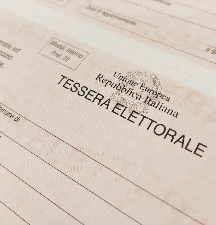 Il cognome delle donne coniugate nelle tessere elettorali: nuova recente decisione del Ministero dell'Interno
