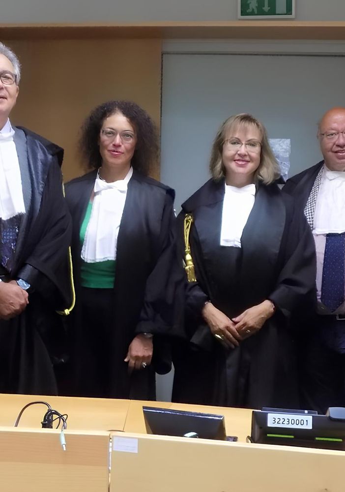 Foto di gruppo in occasione dell'insediamento della nuova presidente (terz'ultima guardando da sinistra a destra)