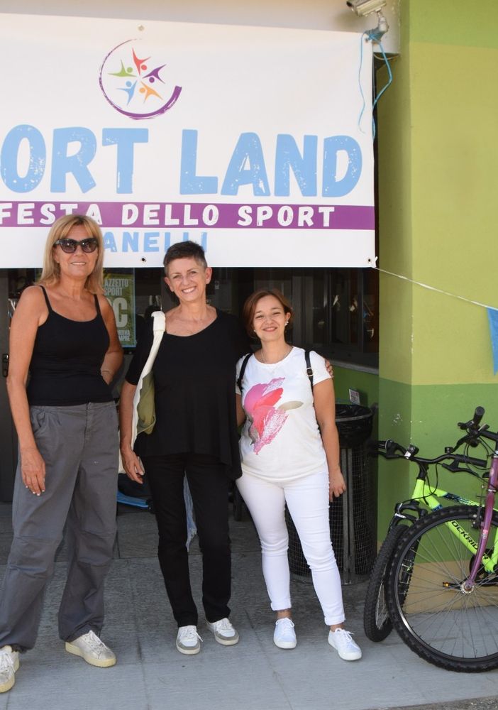 Nell'immagine da sinistra: Annamaria Tosti (assessore), Roberta Giovine (sindaco), Katia Ascone (consigliere)