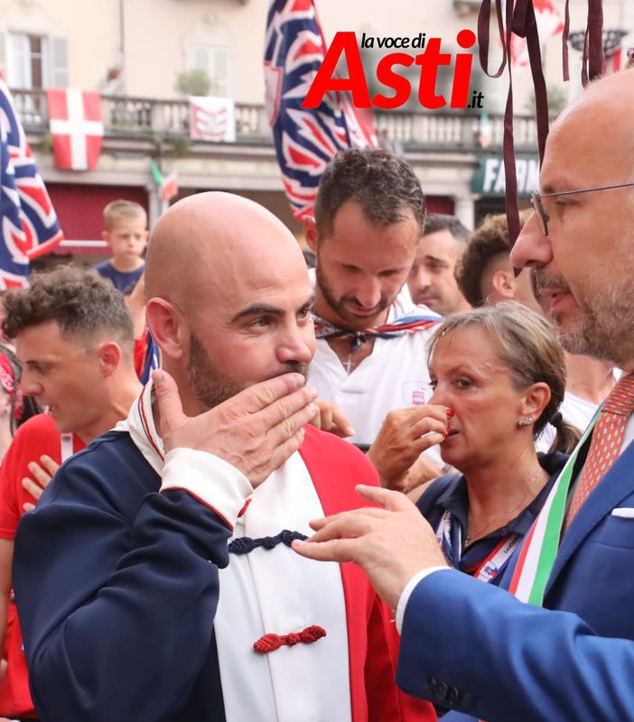 Maurizio Rasero con Antonio Siri, vincitore del Palio 2024 (Merphefoto)