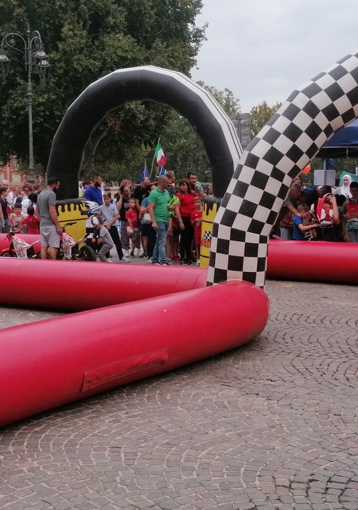 L'immagine fa riferimento alla partecipazione del moto club all'edizione 2023 di Sport in piazza