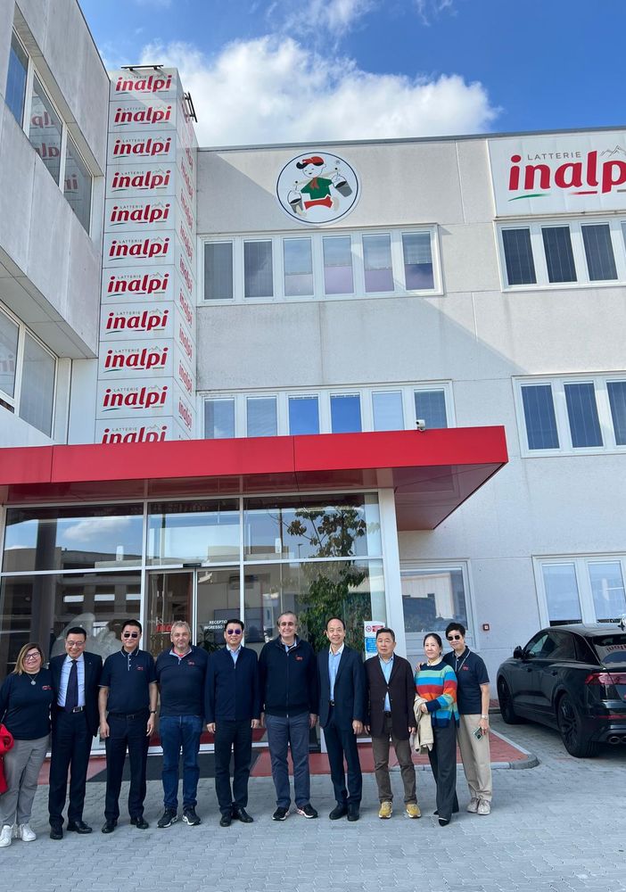 Il console generale della Cina a Milano, in visita agli stabilimenti Inalpi