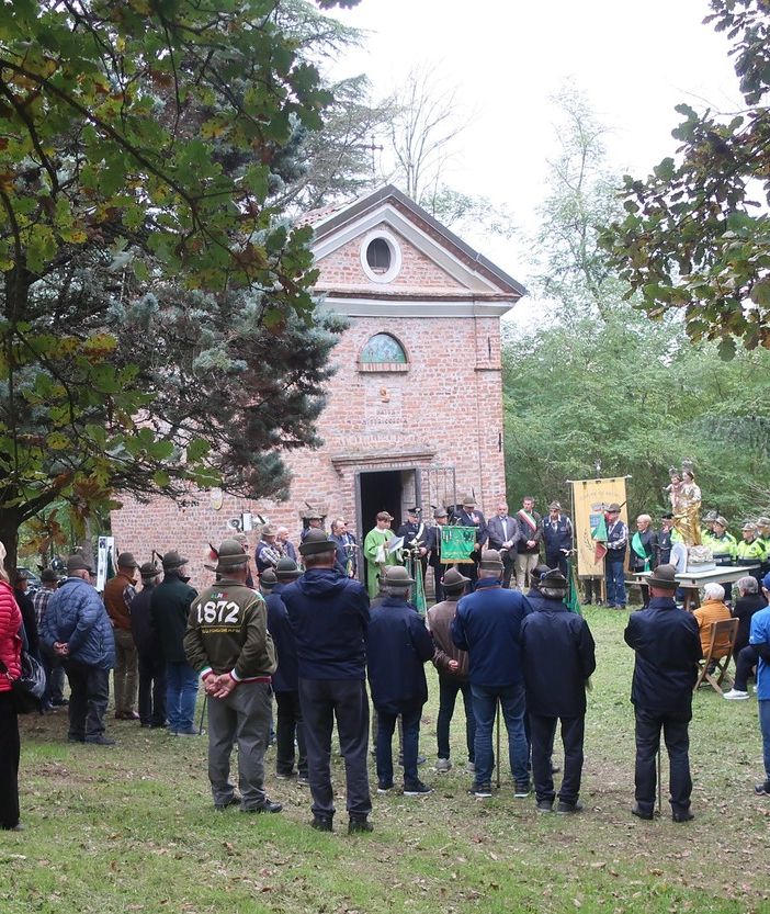 Gli alpini di Bruno festeggiano i 30 anni dalla loro fondazione