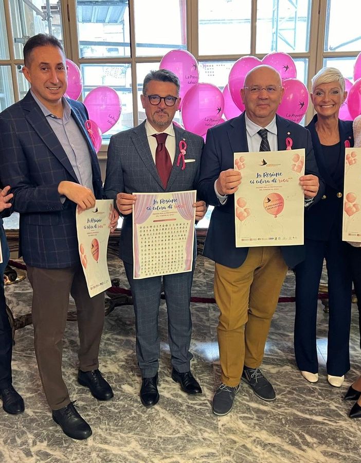 Presentazione in Consiglio regionale per la campagna 'La Regione si colora di rosa'