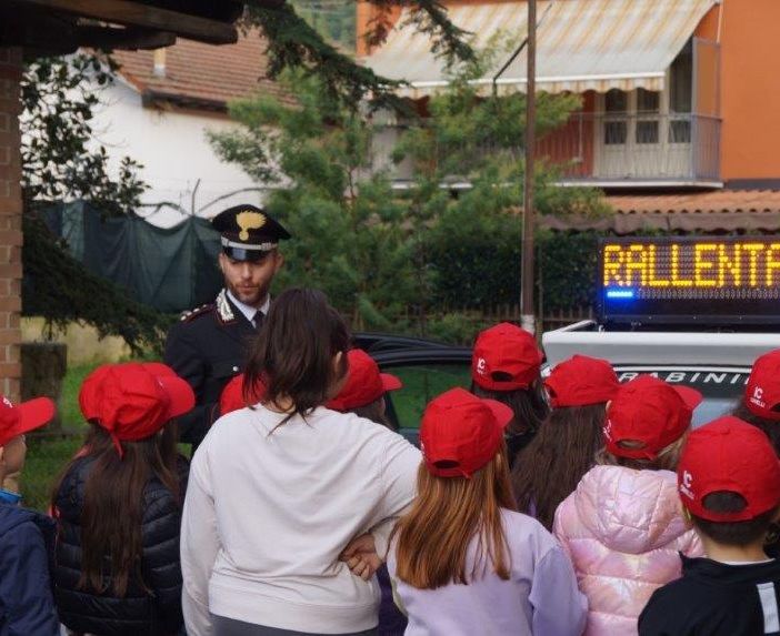 Educazione alla legalità: i carabinieri di Canelli incontrano gli studenti dell'istituto G.B. Giuliani