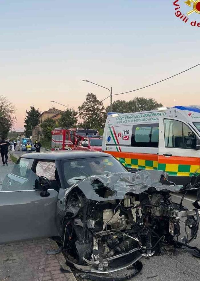 È di Agliano la vittima del tragico frontale di ieri sera