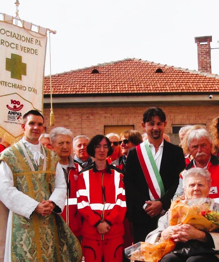 Doppia celebrazione a Montechiaro: nuovo mezzo per la Croce Verde e festa di leva