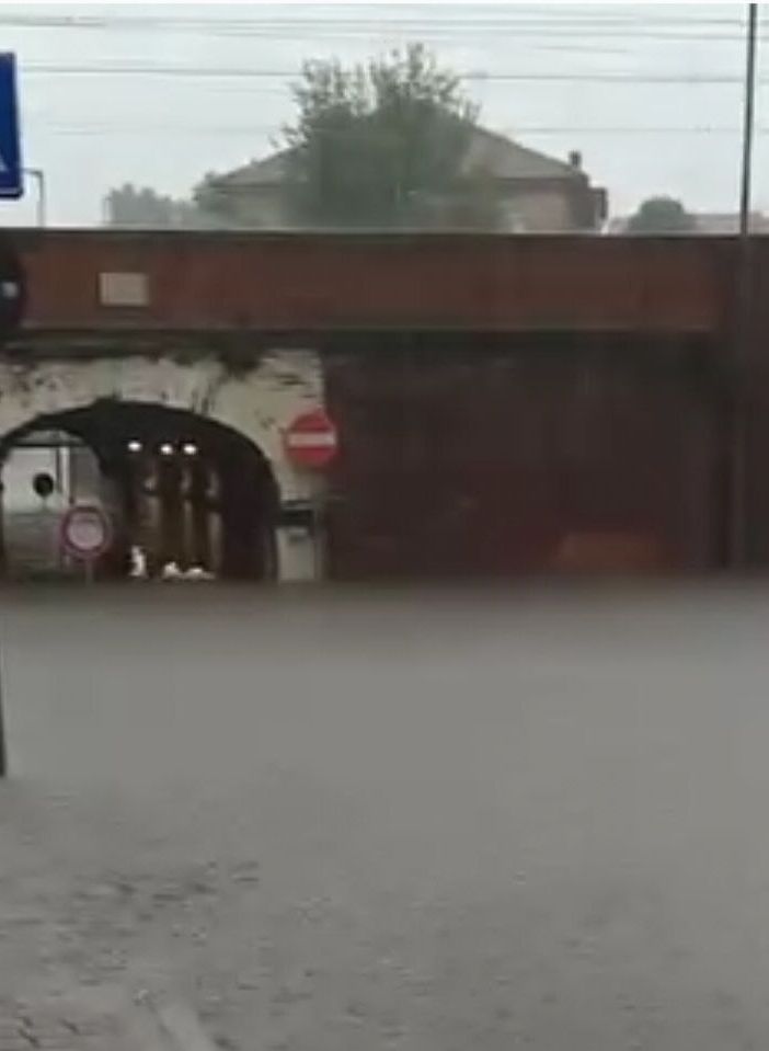La zona di sottopasso al Mulino allagata per le piogge di questa mattina