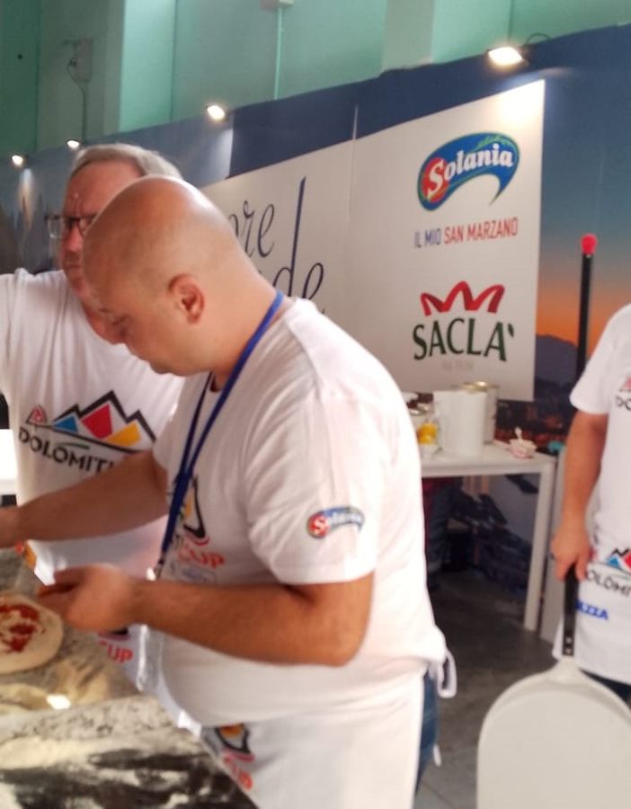 Nella foto i pizzaioli Zorancho Zafirov, Kire Zafirov e Petar Zafirov