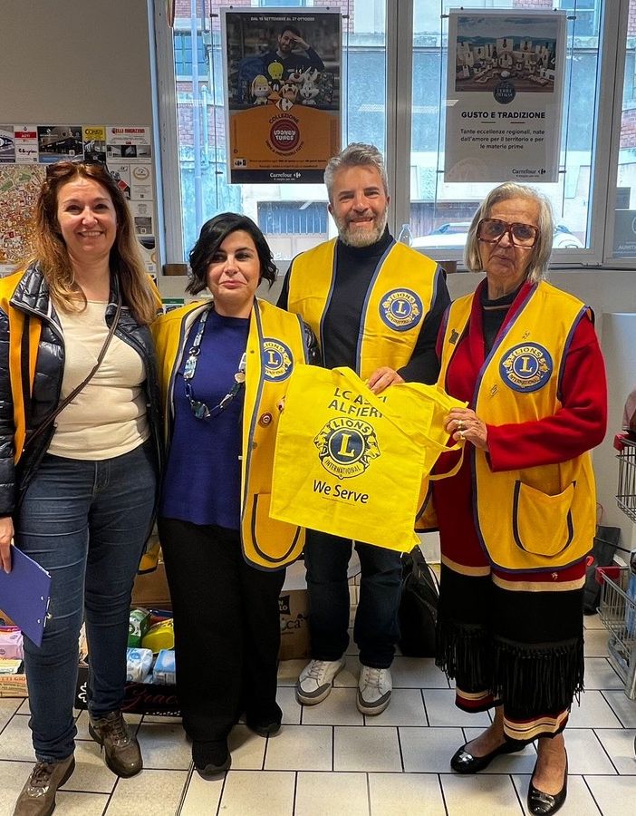 Lions Club Asti Alfieri: raccolta alimentare di successo al Carrefour Express