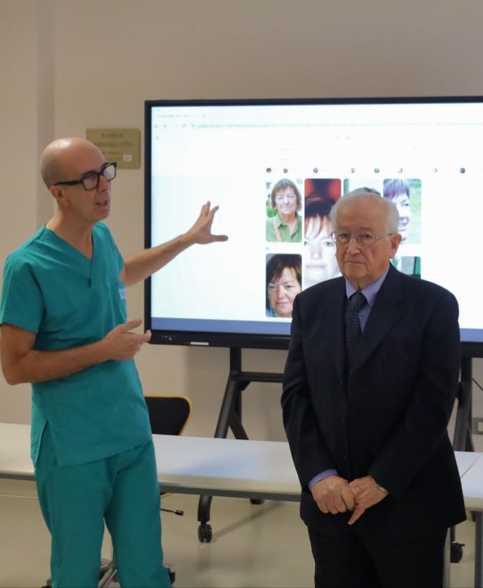Le immagini della cerimonia di donazione (Merphefoto)