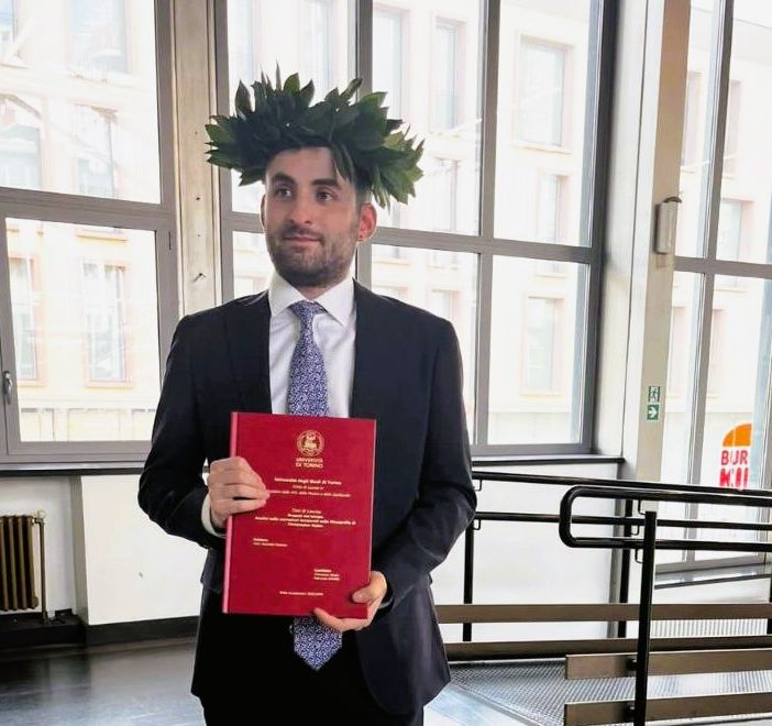 Francesco Rosso con la tesi di laurea