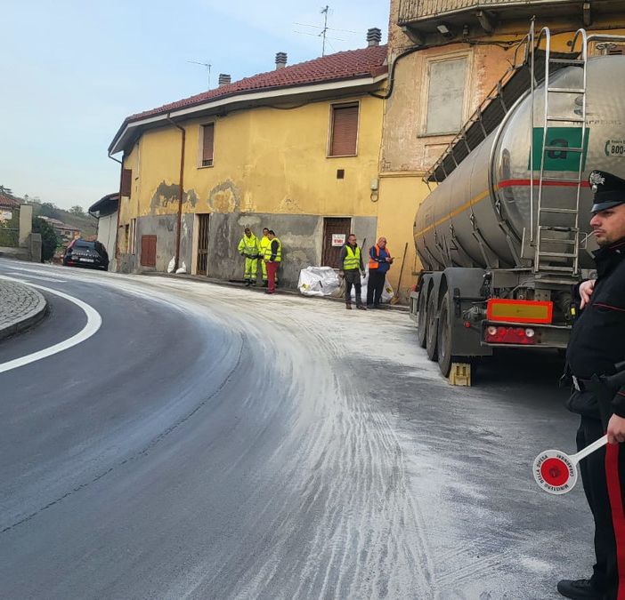 Disagi per il traffico a Calliano a causa del distacco rimorchio da un camion