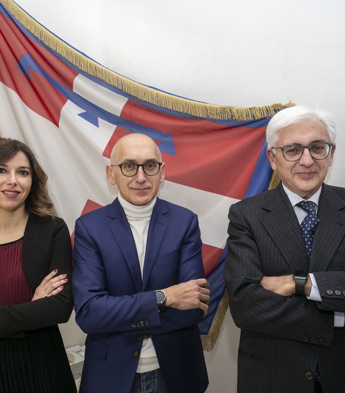Al centro il presidente Corecom Piemonte Vincenzo Lilli, alla sua sinistra il commissario Marco Briamonte e alla sua destra la vicepresidente Alessia Caserio (immagine tratta dal sito del Consiglio Regionale del Piemonte
