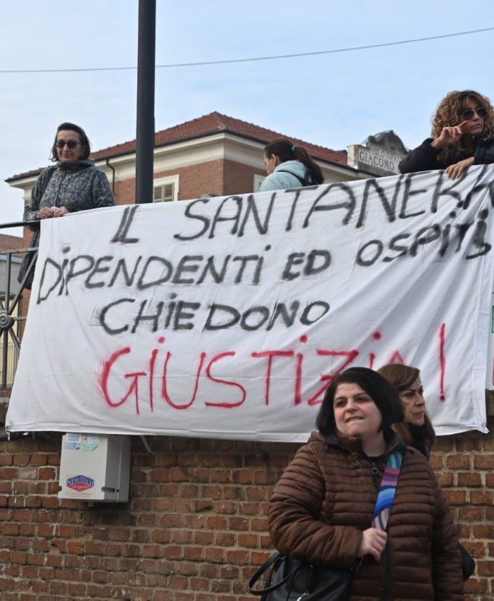 La manifestazione per evitare la chiusura della struttura, lo scorso autunno