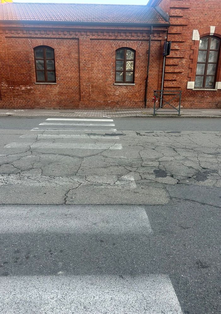 Immagini di segnaletica stradale in degrado in varie zone della città inviate da Vittoria Briccarello (Uniti si può) Immagini di segnaletica stradale in degrado in varie zone della città inviate da Vittoria Briccarello (Uniti si può)