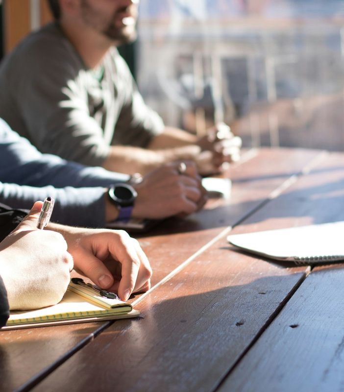 Opportunità di studio per studenti delle scuole superiori: borse e programmi finanziati