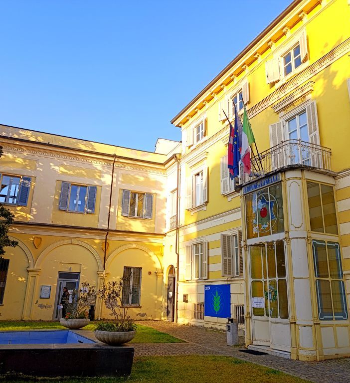 Il Municipio di Canelli, anche sede del comando di Polizia Locale