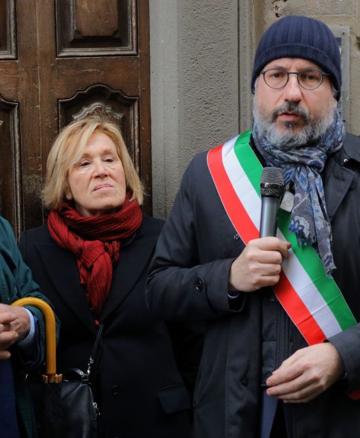 Il sindaco Rasero alla posa della prima pietra d'inciampo