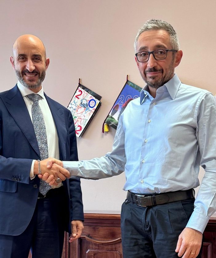 il Direttore generale Giovanni Gorgoni con il dottor Giovanni Valentini, nuovo primario di Gastroenterologia ed Endoscopia digestiva