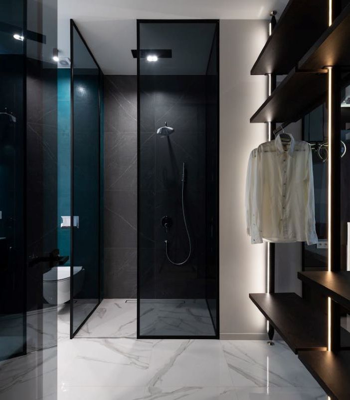 L'arte del comfort: un viaggio tra piatti doccia e lavabi di design
