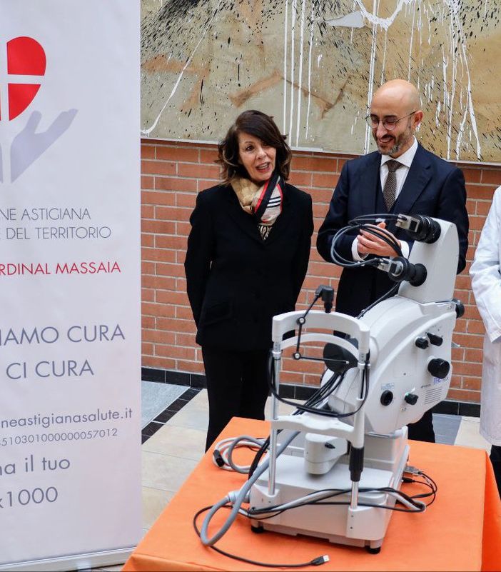 Luisa Amalberto, presidente FAST, Giovanni Gorgoni, direttore generale Asl, Giancarlo Dapavo, dirigente Oculistica (MerfePhoto)