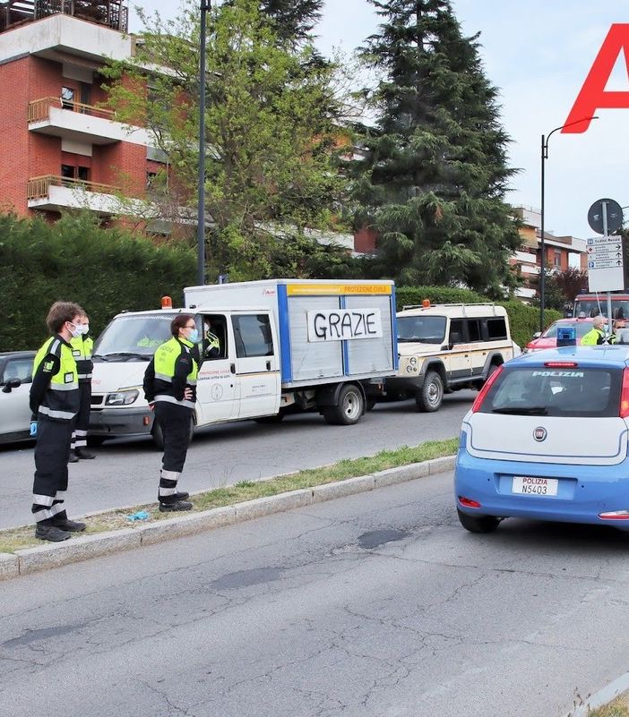 L'emozionante elogio ai sanitari nei giorni più bui del Covid (MerfePhoto)