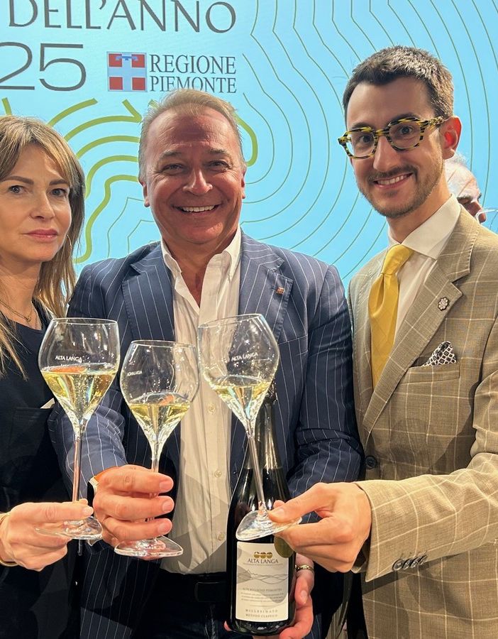 Alta Langa, il Piemonte brinda al successo: è il &quot;Vino dell'Anno&quot; 2025