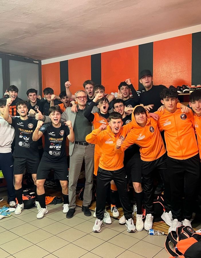 La gioia dei ragazzi dell'U19 (tra loro anche il presidente Orange Pascolati) approdati alla Final 4