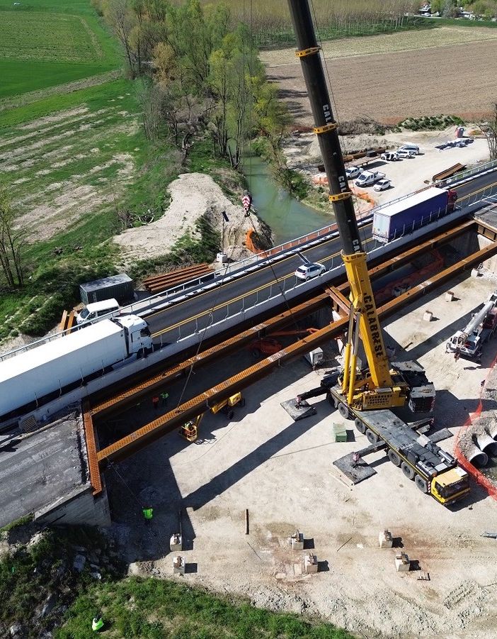 Chiusura notturna sulla tangenziale di Asti per lavori ai viadotti sul Tanaro