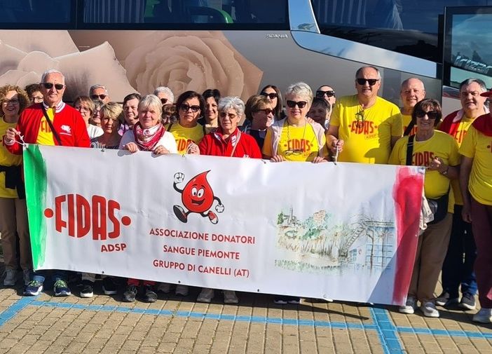 La delegazione Fidas canellese che ha partecipato a un raduno nazionale svoltosi a Gallipoli lo scorso 27 aprile