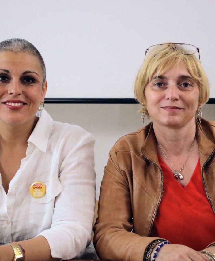 Arianna Franco (Cgil) con la dipendente del Comune di Castel Boglione, Federica Perissinotto