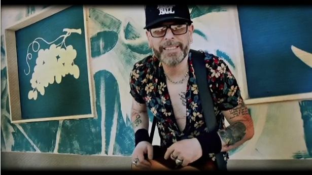 Stefano Zonca: &quot;Un ballo senza luna&quot;, il nuovo singolo che intreccia folk e rock mediterraneo [VIDEO]