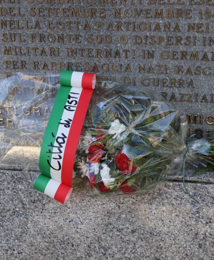 Oggi è il 25 aprile, anniversario della Liberazione. L' Astigiano si veste con il Tricolore