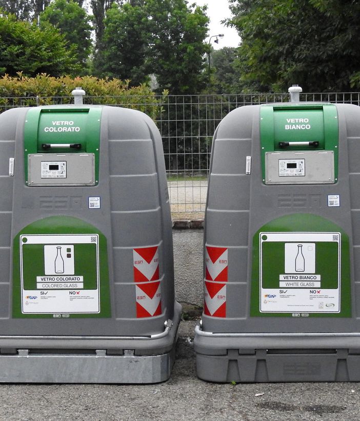 I nuovi cassonetti per la raccolta del vetro