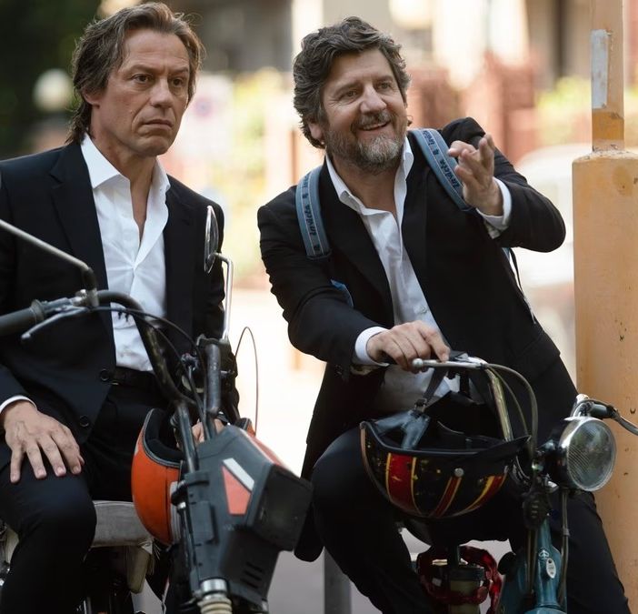 Accorsi e De Luigi in un'immagine promozionale del film