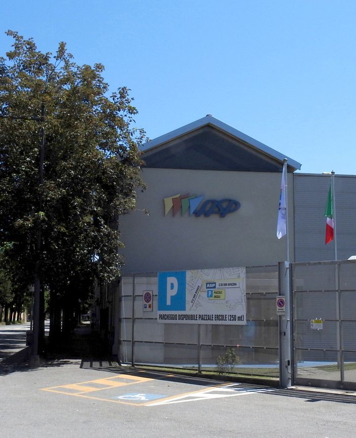 Domani chiuso al pubblico lo sportello abbonamenti parcheggi di Asp
