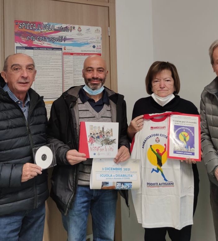 L'assessore Cotto con la delegazione di podisti ricevuti in Assessorato