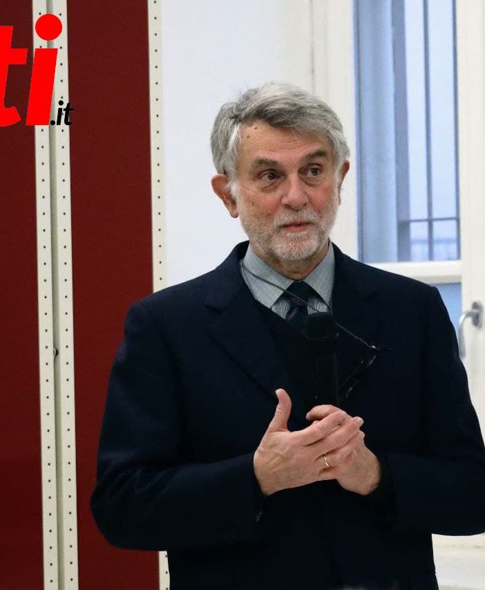Il dottor Perduca ritratto da Merfephoto - Efrem Zanchettin nell'ambito della sua partecipazione ad un incontro di Passepartout en hiver Il dottor Perduca ritratto da Merfephoto - Efrem Zanchettin nell'ambito della sua partecipazione ad un incontro di Passepartout en hiver
