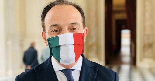 Cirio: &quot;Sarà aumentata la capienza dei teatri sopra i 200 posti, distanziamento di 1,5 metri&quot;