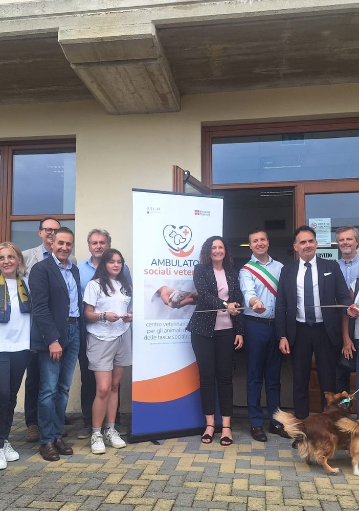 Inaugurato a San Damiano l'ambulatorio veterinario gratis per i più fragili