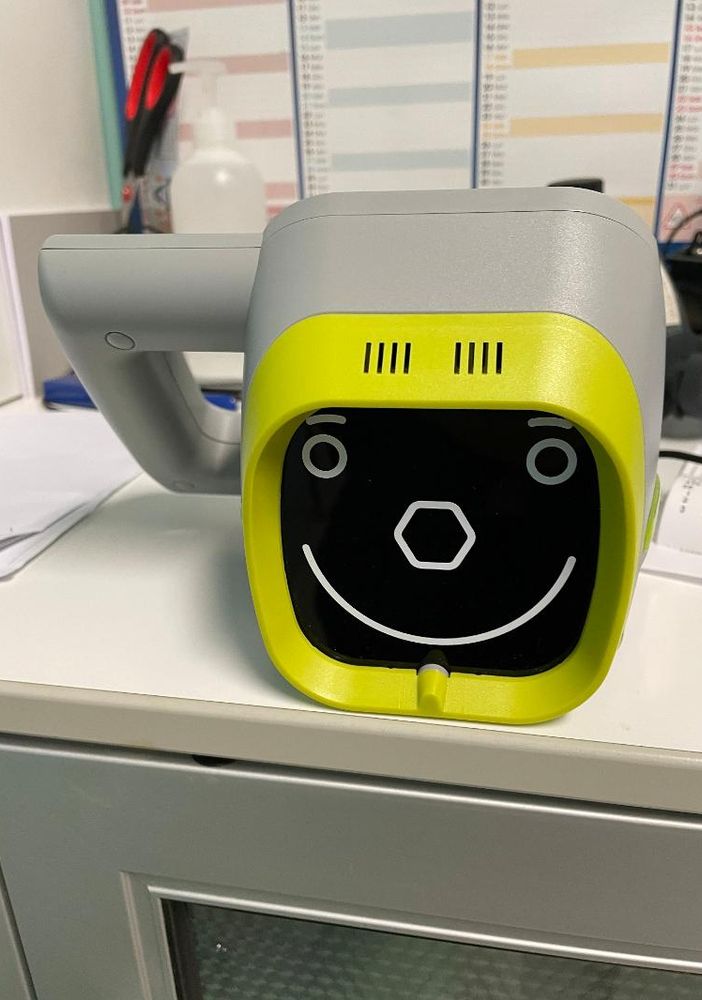 Un nuovo autorefrattometro portatile per gli esami oculistici dei bambini all'Asl di Asti