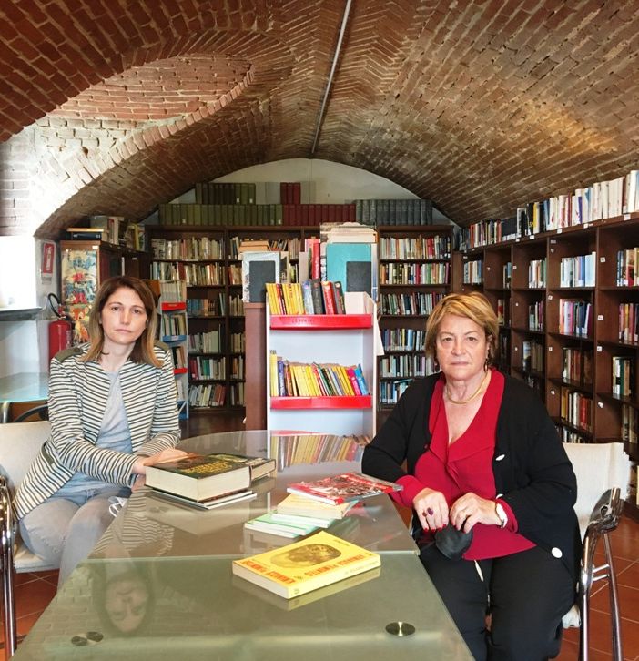 A Villafranca, riapre la biblioteca con tante nività