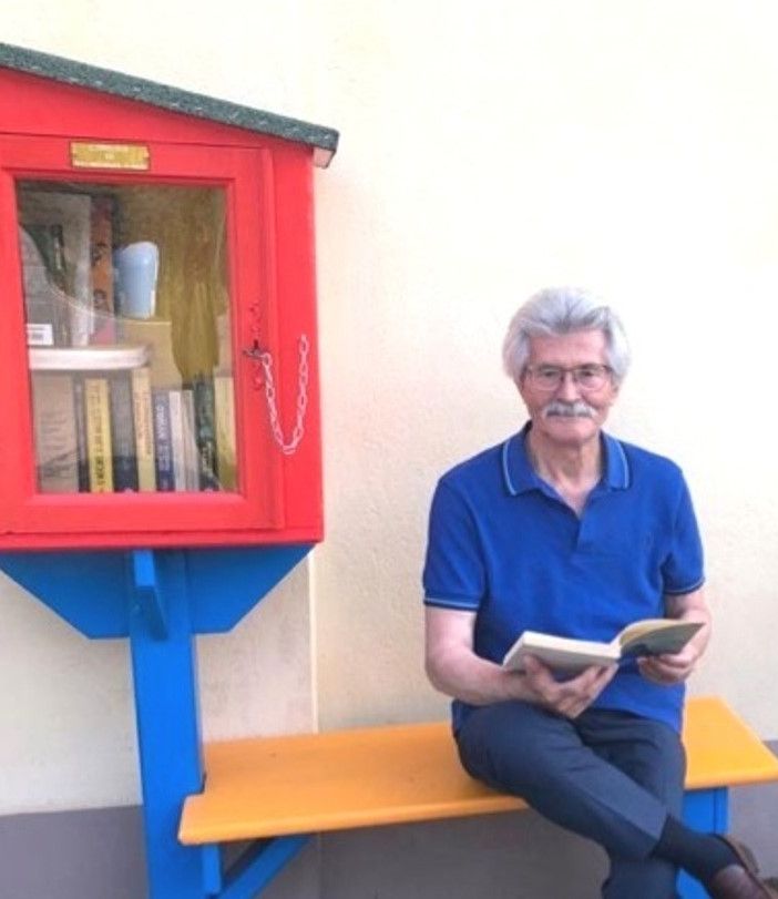 Una delle casette dei libri in funzione a Villafranca
